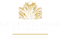 Logo doré Le Cathédrale Gourmand avec ornement élégant pour carte de visite et identité visuelle
